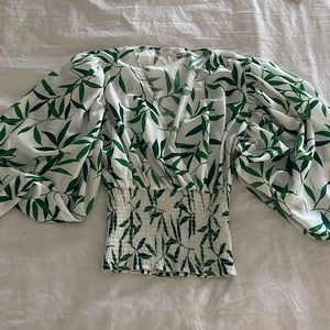 Caroline Constas absolutely beautiful white and Emerald/Kelly Green blouse